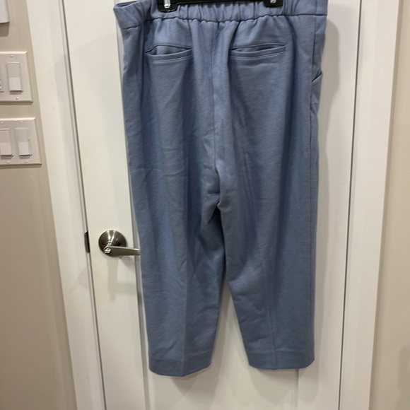 Silent auction - New with tags, Banana Republic pants - Picture 2 of 4